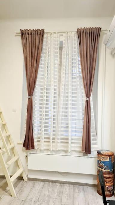 La Vida Loca Apartment بودابست المظهر الخارجي الصورة